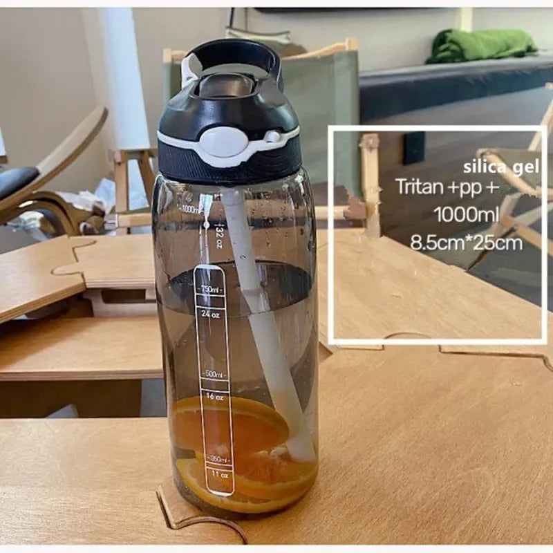 Sportdrinkfles 1L met Rietje – BPA-vrij Tritan