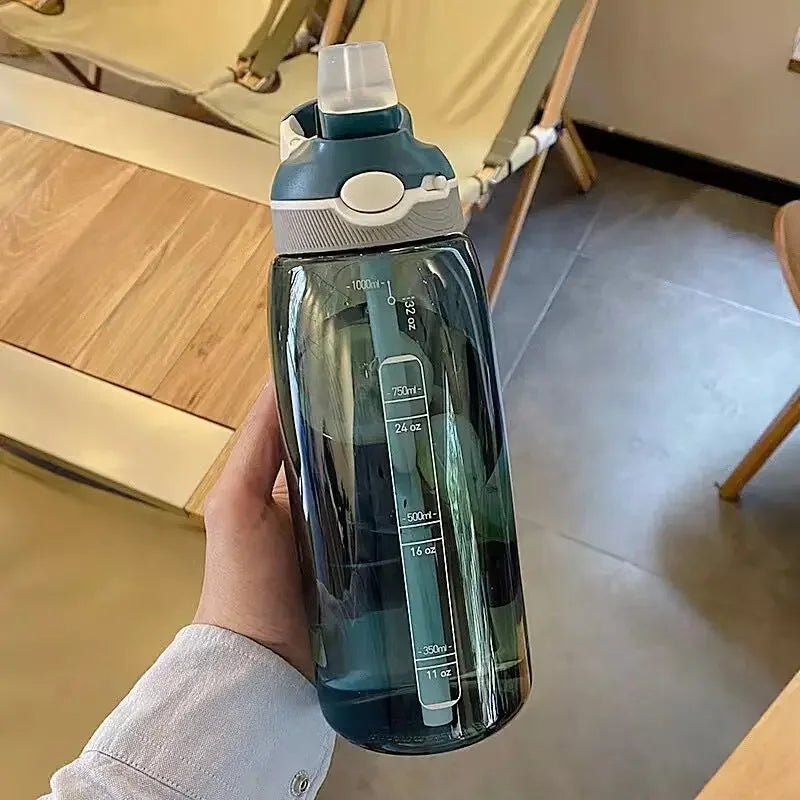 Sportdrinkfles 1L met Rietje – BPA-vrij Tritan